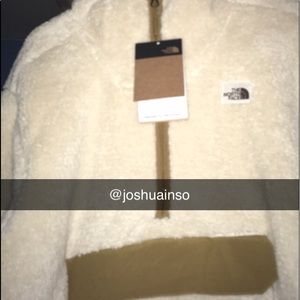 🔔Exclusive North Face Campshire PullOver Hoodie🔔